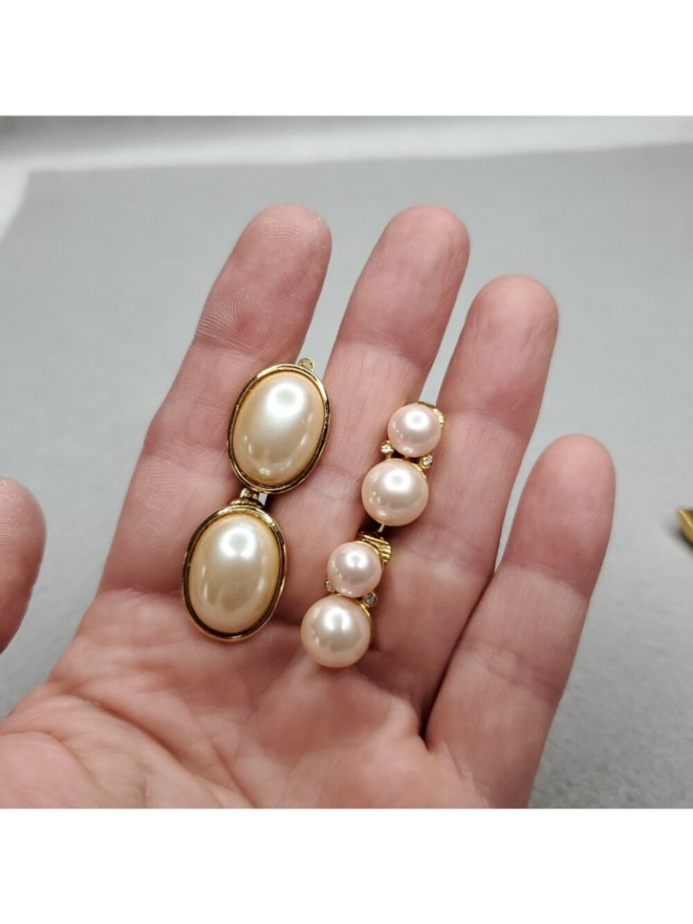 Vintage Clip On Earring Lot Gold Tone Pink White Faux Pearl Kitty Cat MOP 6 pr - Picture 4 of 8